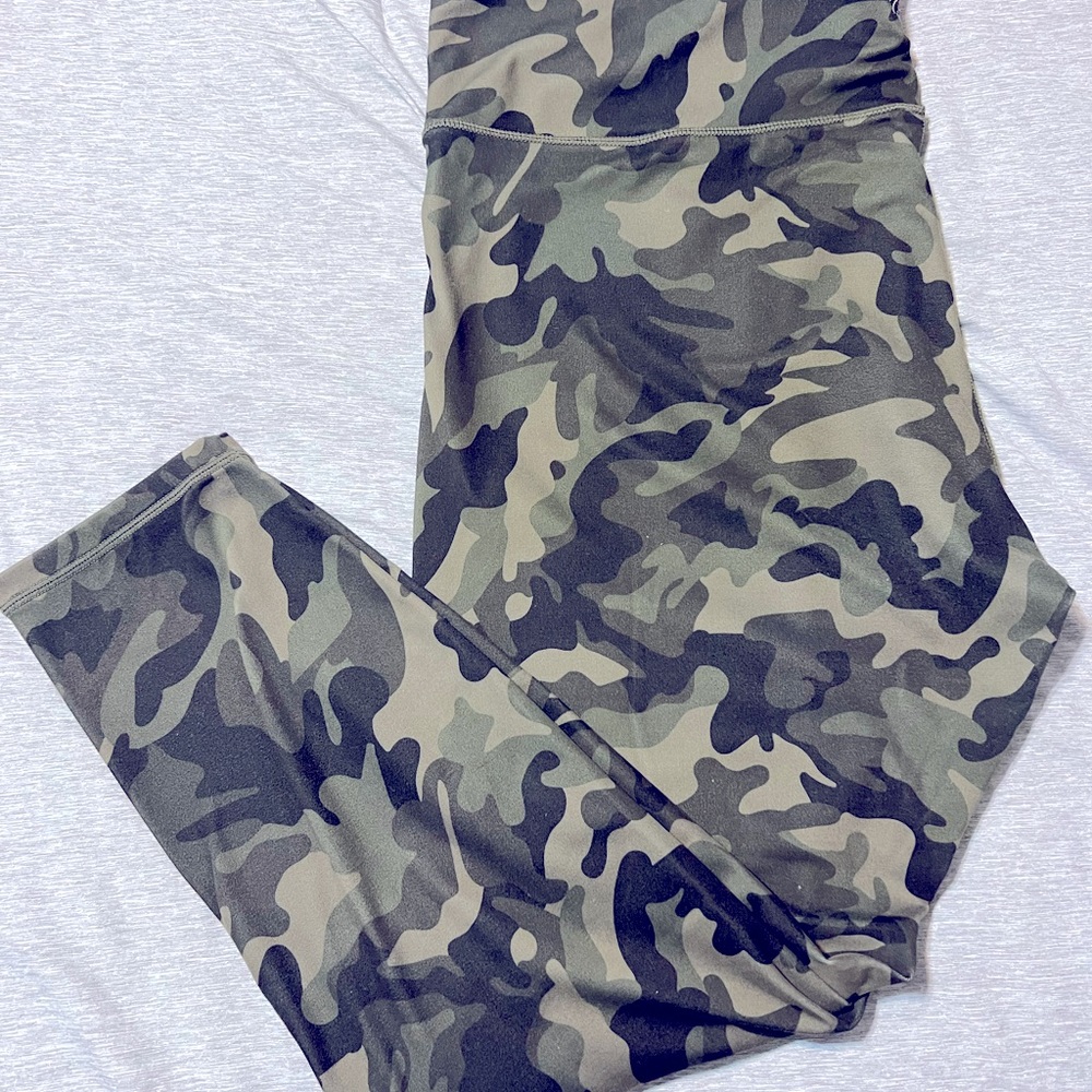 Cami Print ankle length yoga pant